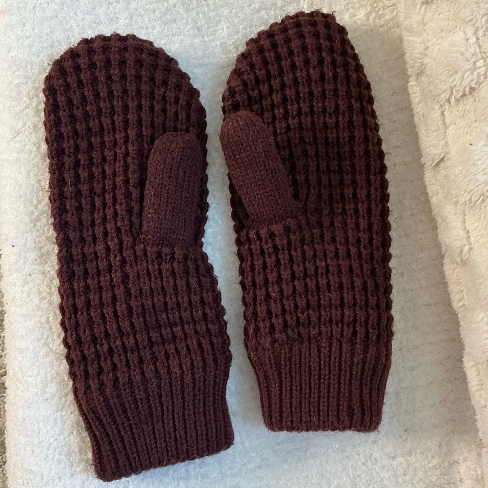 Old Navy Deep Purple Knit Mittens